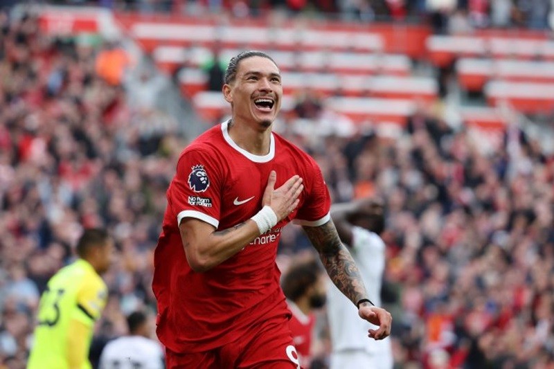 Núñez thi đấu trong màu áo của CLB Liverpool