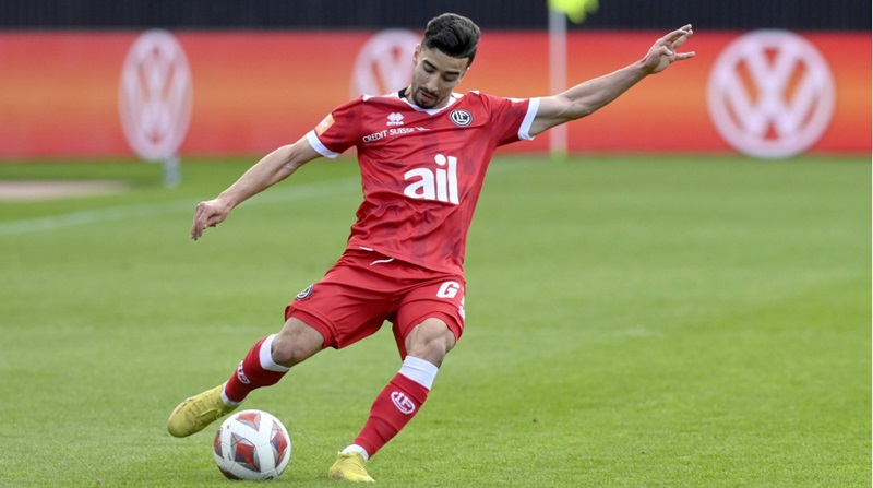 Mohamed Amoura thi đấu trong màu áo CLB Lugano