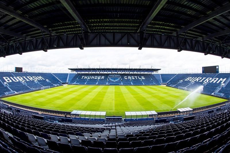 Sân vận động Thunder Castle - Thánh địa rực rỡ của Buriram United